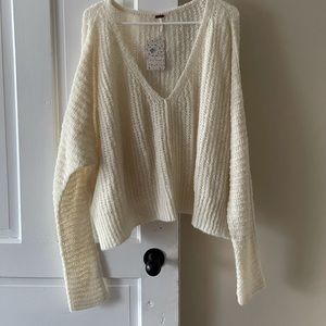 Free people: NWT Vneck sweater